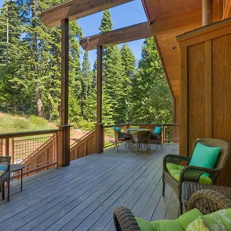 Fairway Favorite - Walk To Tahoe City Shops, Dining & Lake - Pet Friendly